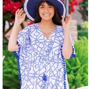 Vineyard Vines Bamboo Lattice Blue and White Patterned Kaftan